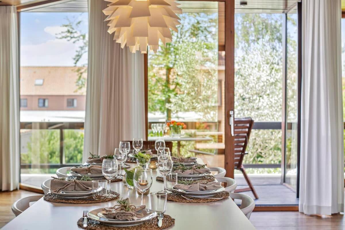 Eighties Modernist Design House With Garden Near The Vakantiehuis *