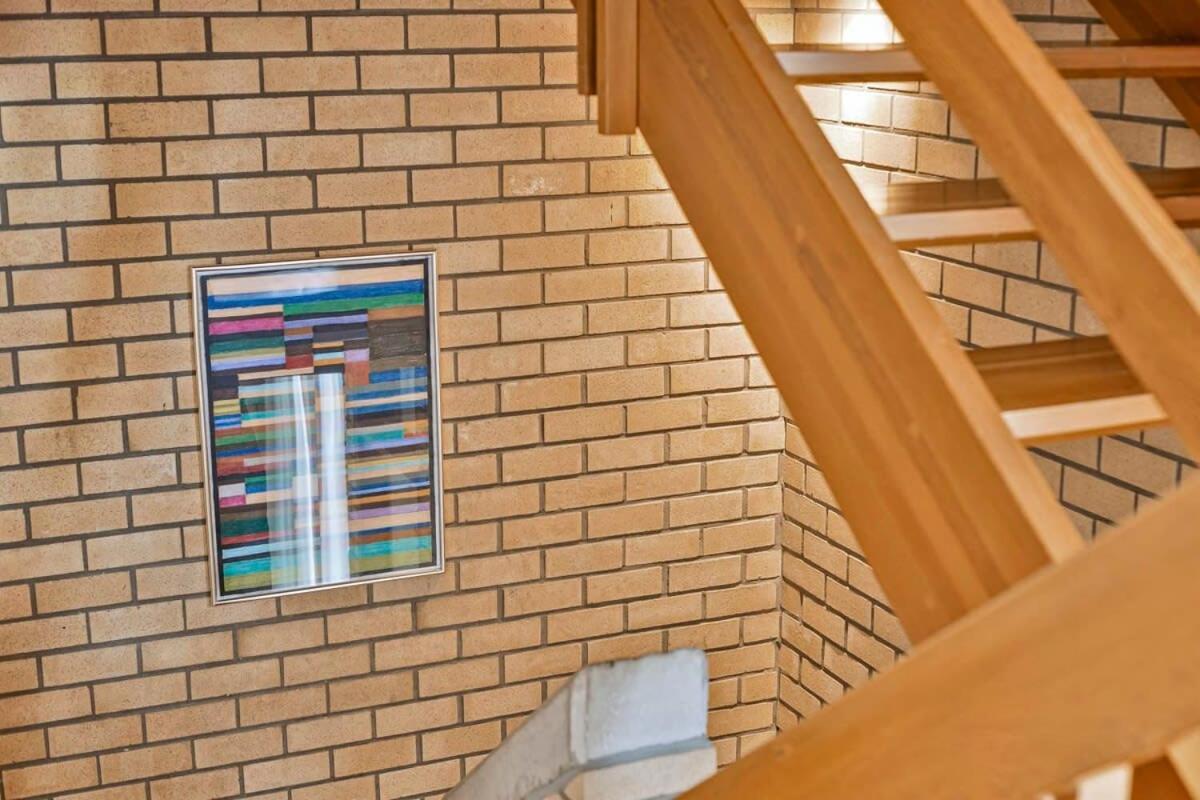 Eighties Modernist Design House With Garden Near The Vakantiehuis